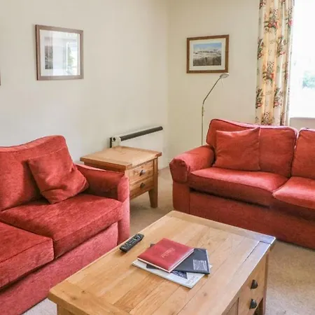 Greenhowes, Graythwaite * Rusland